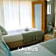 Laurus Hotel