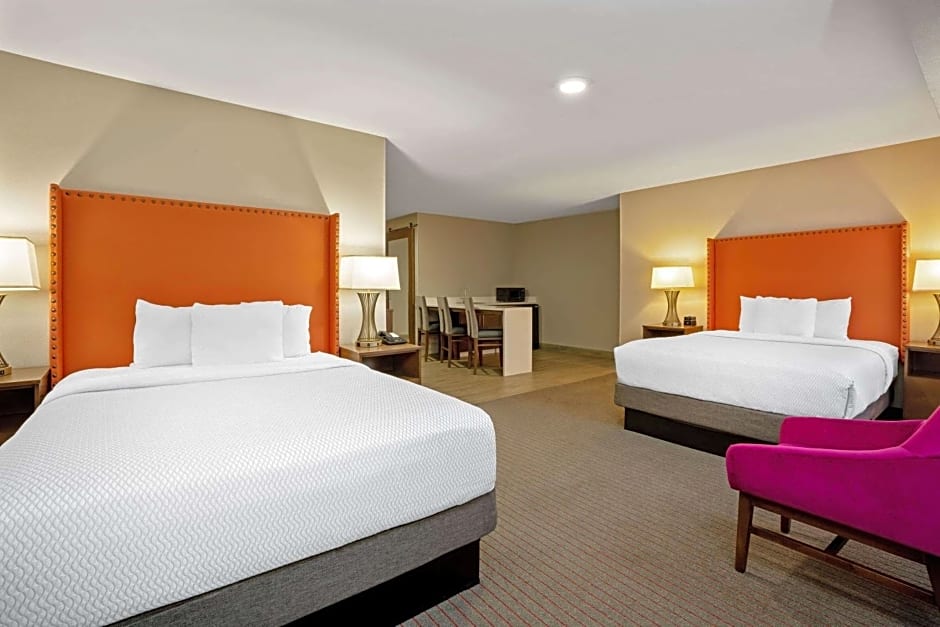 La Quinta Inn & Suites by Wyndham Seattle-Federal Way