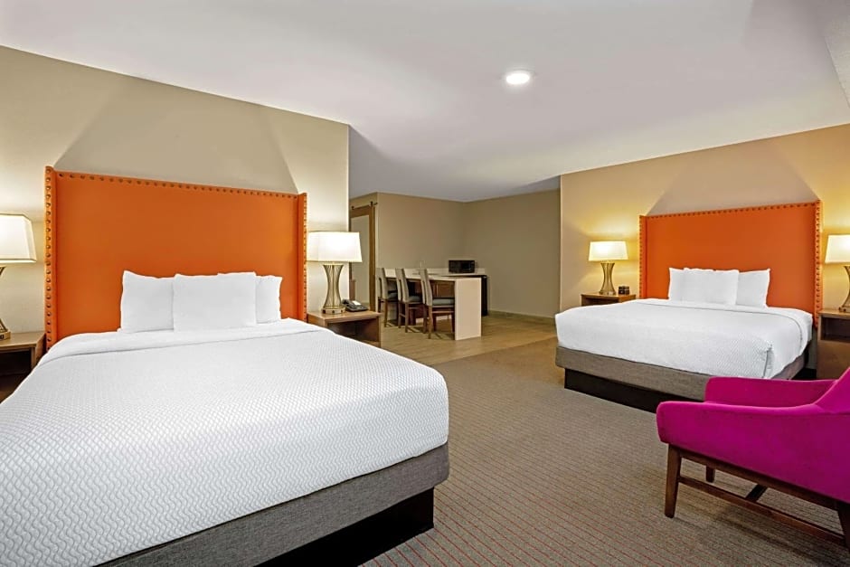 La Quinta Inn & Suites by Wyndham Seattle-Federal Way