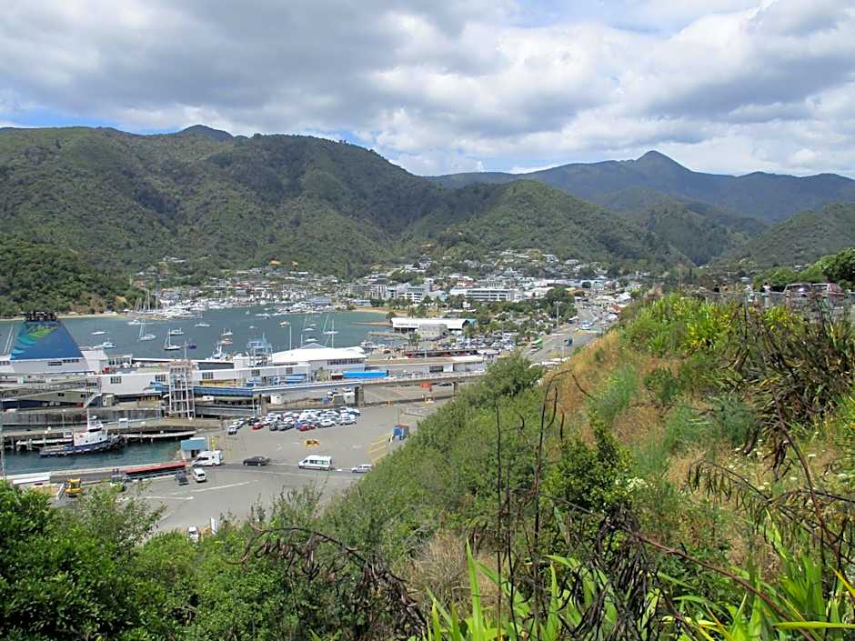 High Street Living Motel