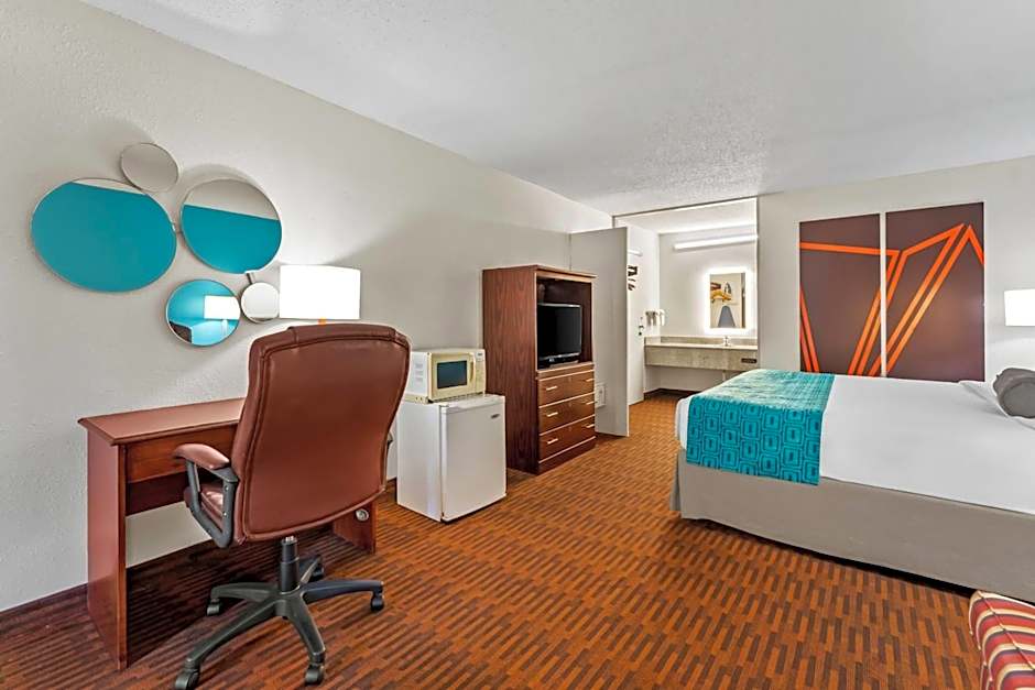 Howard Johnson by Wyndham Albany