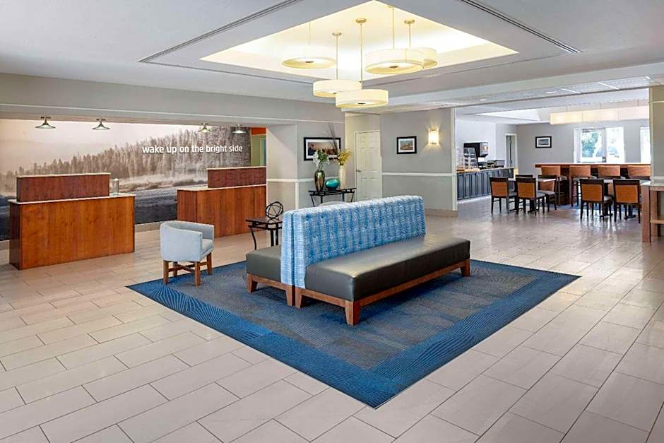 La Quinta Inn & Suites by Wyndham Bakersfield North