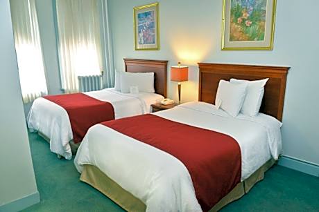 One Bedroom Family Room - Hotel