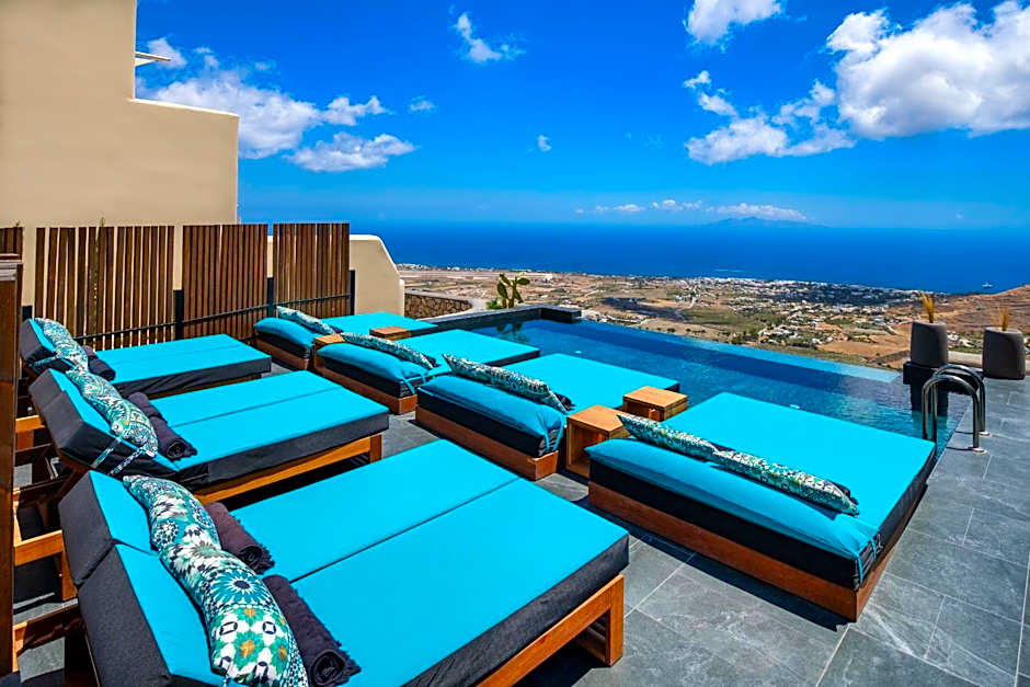 Skyfall Suites - Adults Only