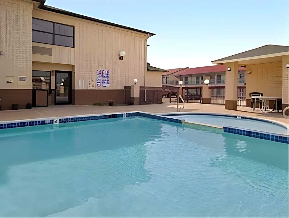 Arya Inn & Suites