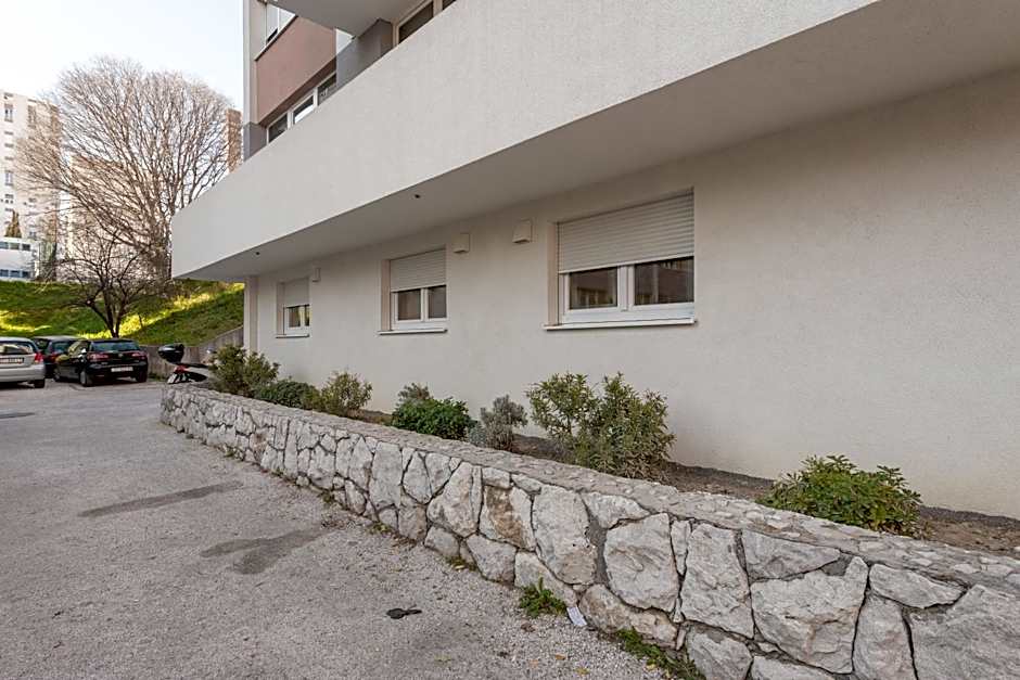 Hostel Elli