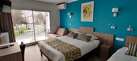 Triple Room with Sea View