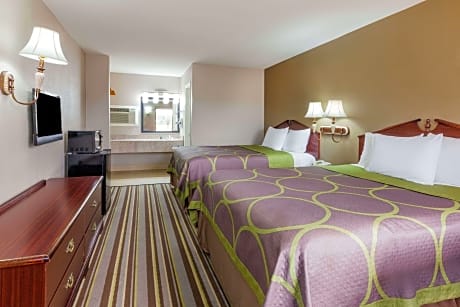 2 Double Beds Smoking