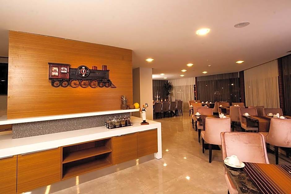 MAJURA HOTEL BUSINESS