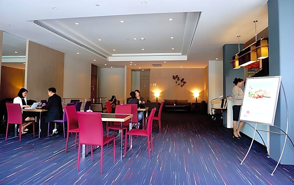 Louis Tavern Hotel - SHA Certified