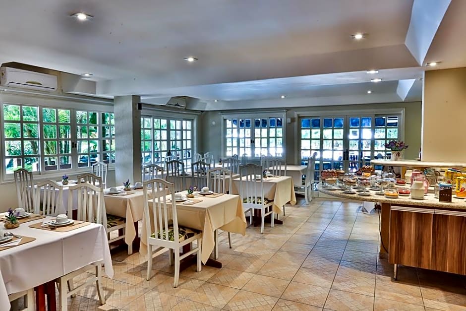 Amarilis Flat Service