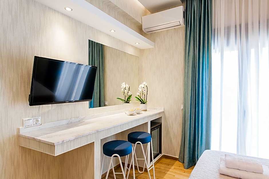 Nicholas Point Apartments and Rooms