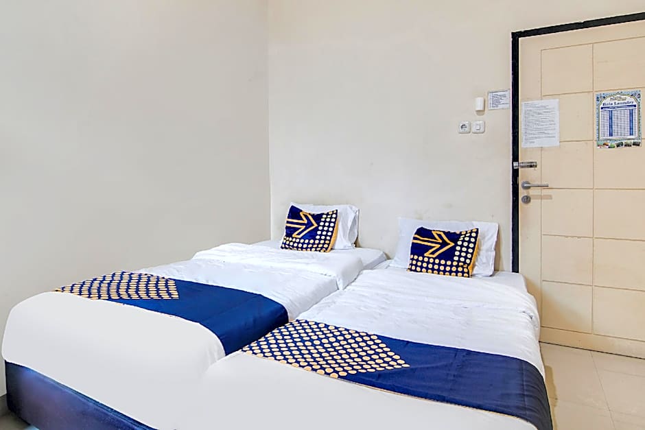 SPOT ON 91772 Nisrina Homestay Syariah