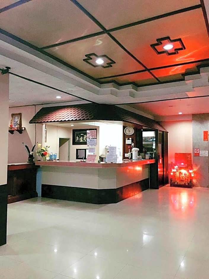 Pasawang Hotel (โรงแรมภาสว่าง)