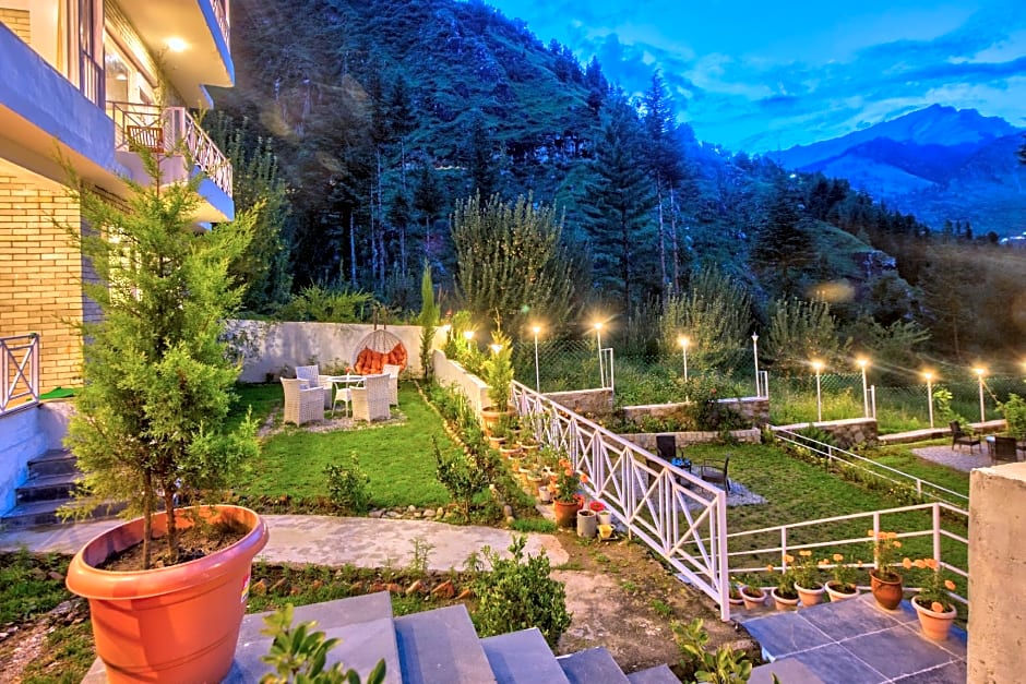 Baan By Snow City Farm