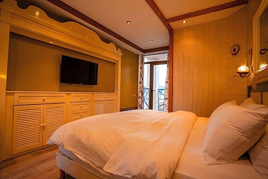 Piazza Boutique Hotel