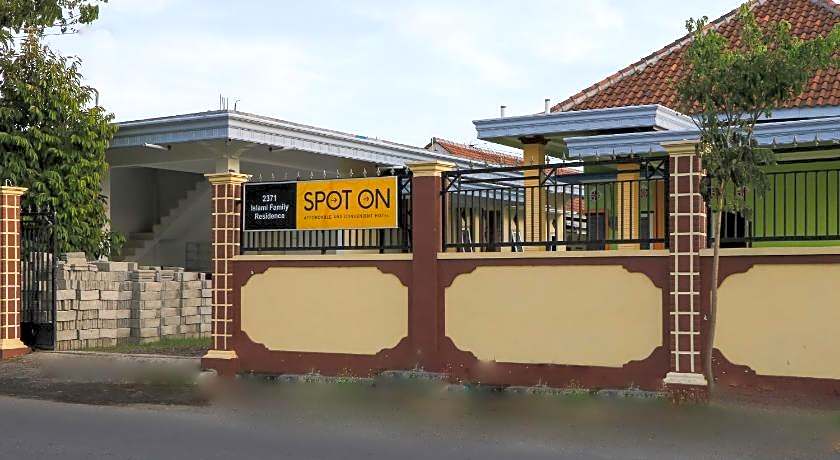 OYO 2371 Islami Family Residence