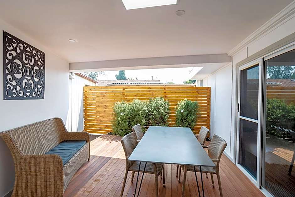 Canberra Ave Villas