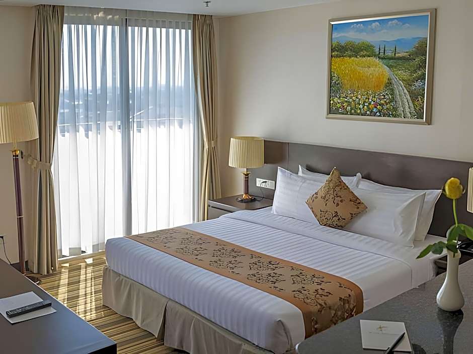 Esperado Lake View Hotel