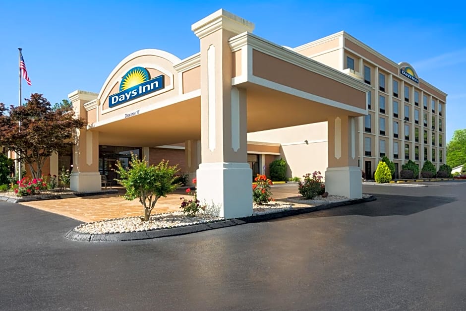 Days Inn by Wyndham Rome Downtown