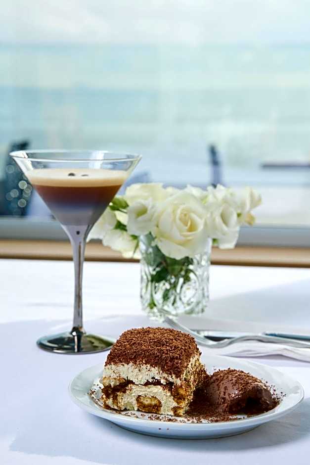 Channel View Boutique Hotel - Adults Only