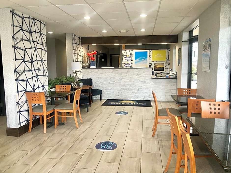 Days Inn by Wyndham Asheville North
