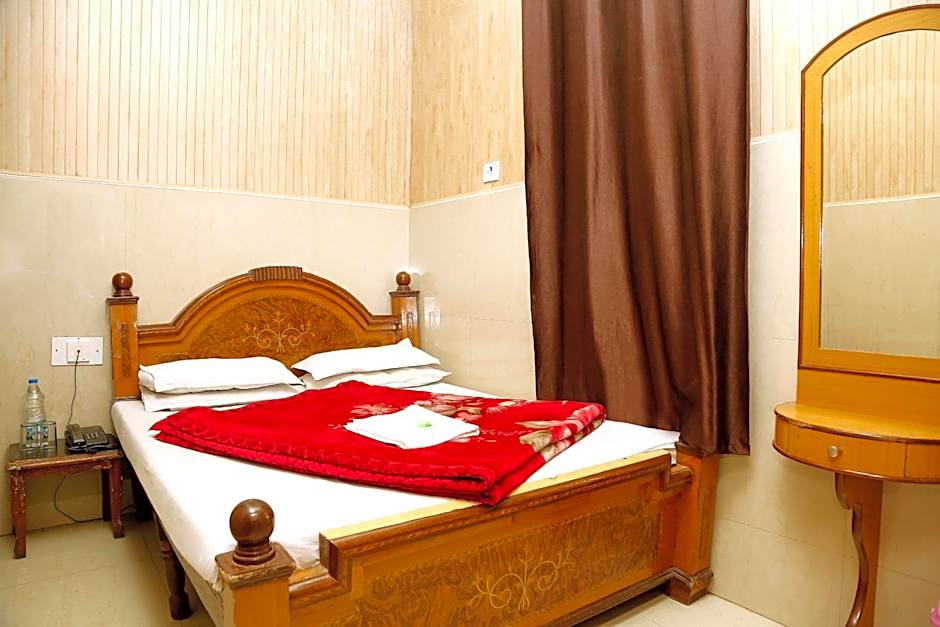 Photo 1 of 2 of Double Room