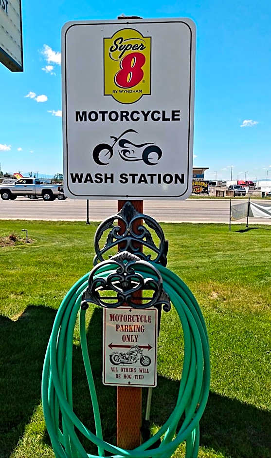 Super 8 by Wyndham Belgrade/Bozeman Airport