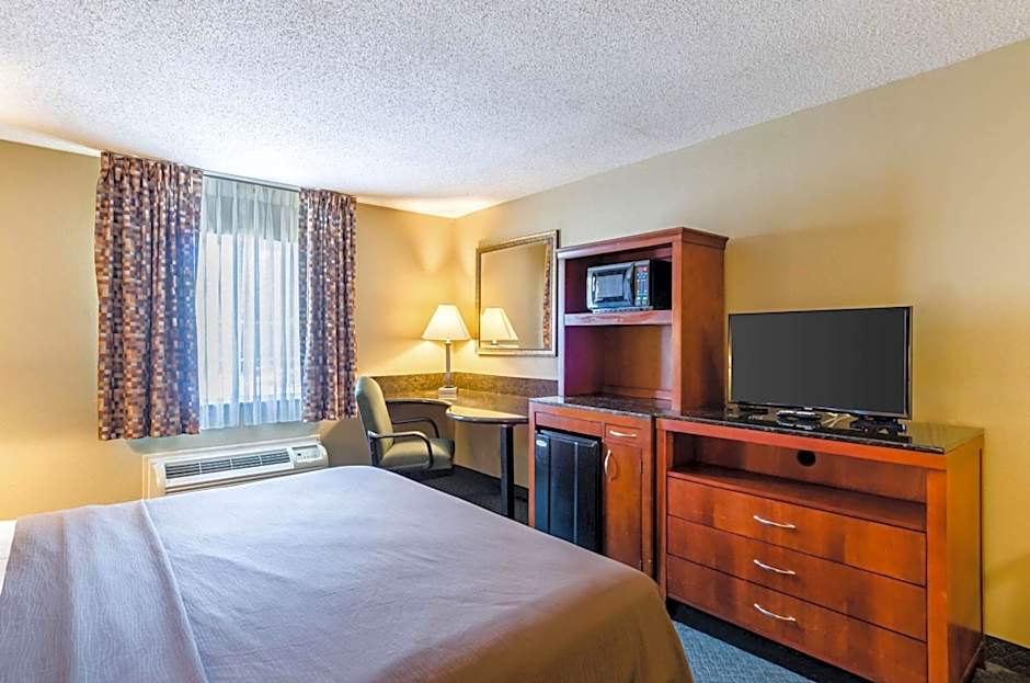 Quality Inn Chicopee