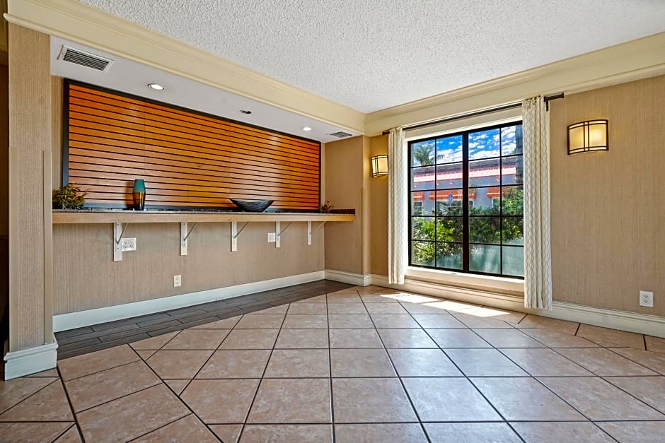 La Quinta Inn by Wyndham Costa Mesa Orange County