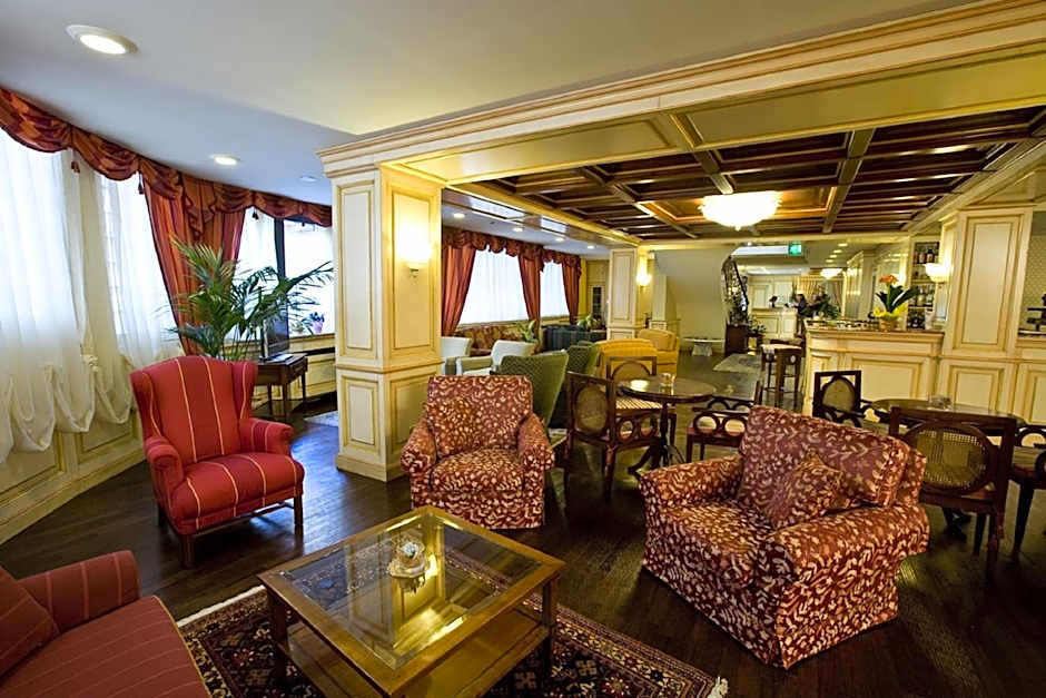 Hotel De La Ville