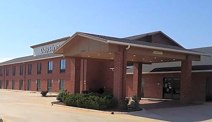 Photo 1 of 46 of Days Inn by Wyndham Alva