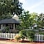 Granbury Gardens Bed and Breakfast