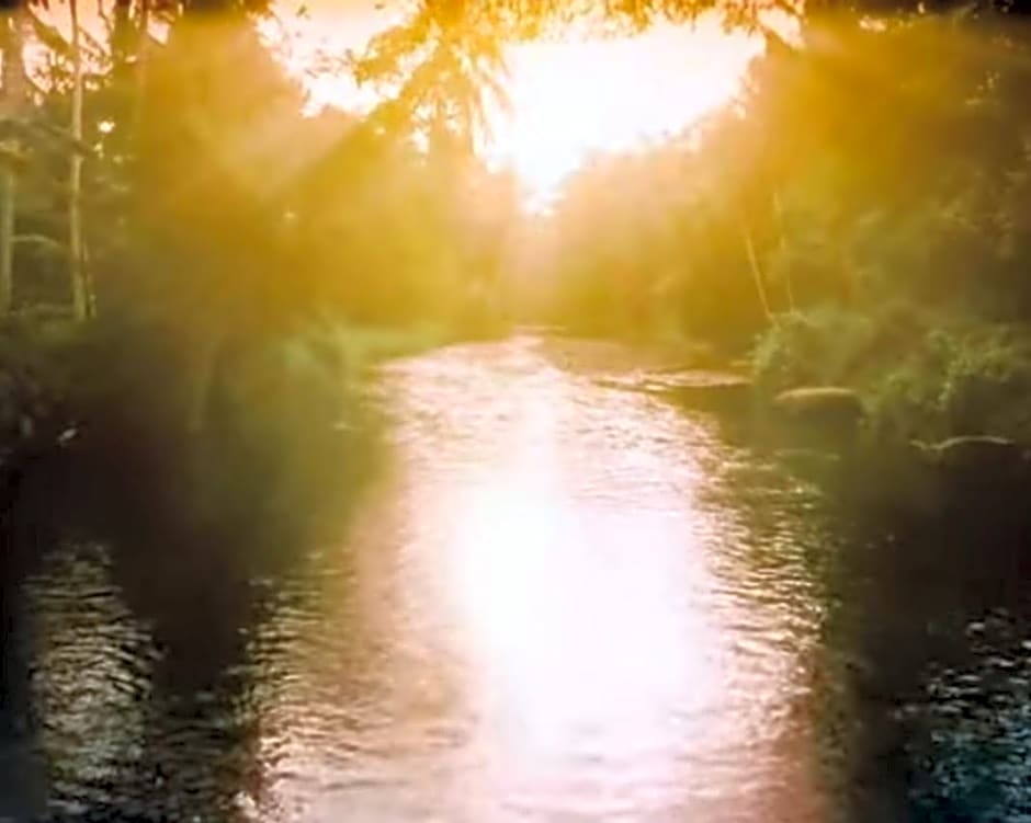 Serra Mar à beira rio , rafting, suites, lofts, e Casas