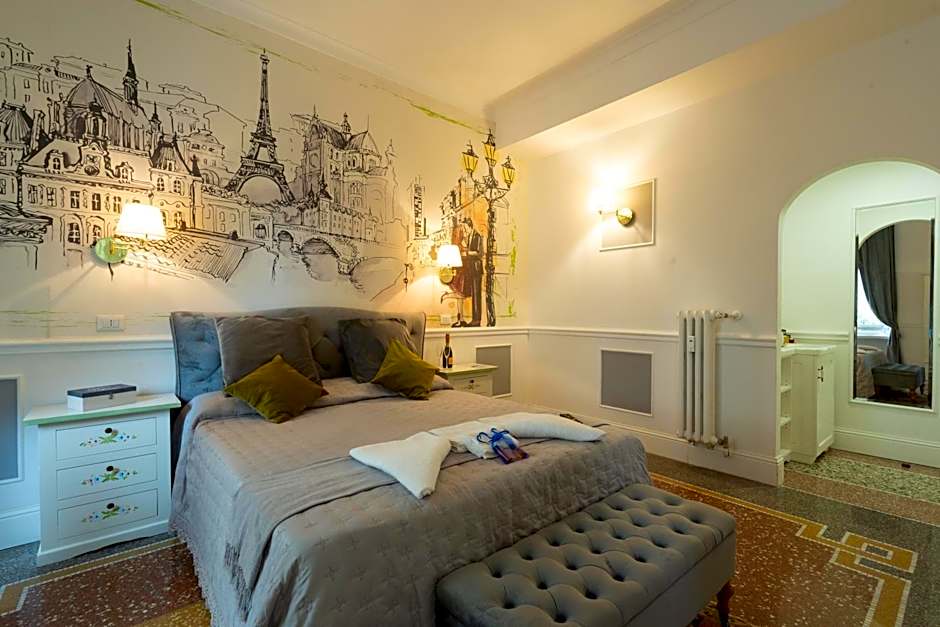 Capital Rooms