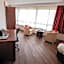 The Crossroads Hotel, Westlands