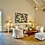 Los Patios Loft Suites