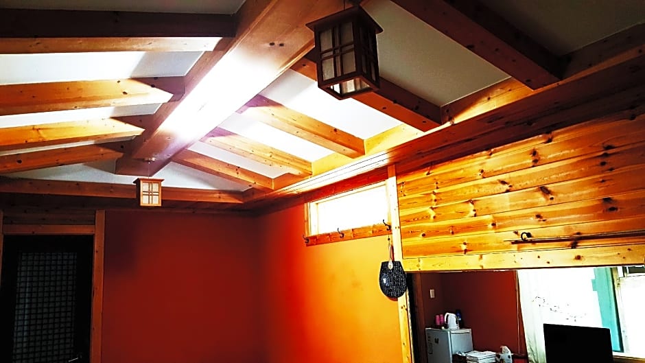 In-Yeon Hanok Guesthouse
