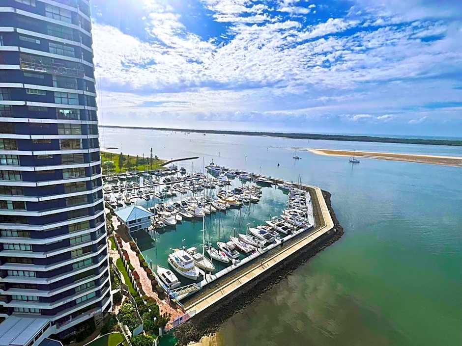 Broadwater Shores Waterfront Apartments