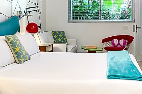 Deluxe King Suite