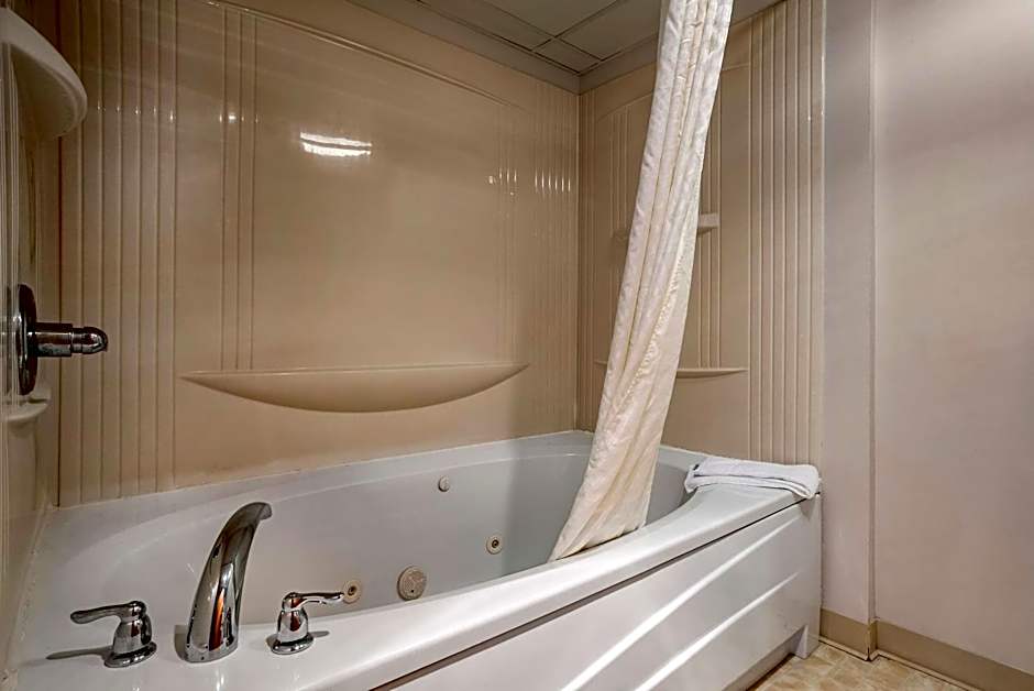 Econo Lodge Inn & Suites Rehoboth Beach