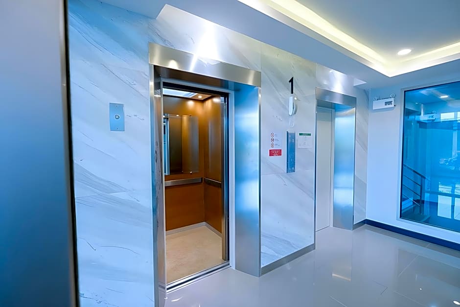 Clover Hotel Hatyai (SHA Extra Plus)