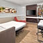 Delta Hotels by Marriott Edmonton Centre Suites