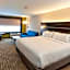 Holiday Inn Express & Suites Dodge City By IHG