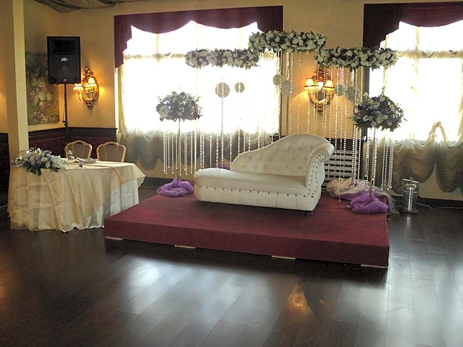 Platinum Hotel
