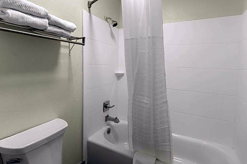Quality Inn & Suites Dublin