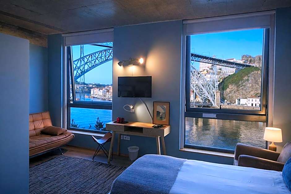 Bridge It - Suites & Views