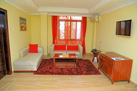 Deluxe Two-Bedroom Suite