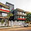 Super Townhouse Galleria Market Near Golf Course Road
