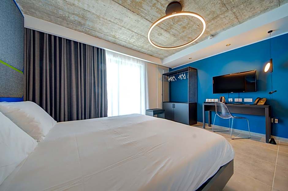 IKYK Hotel- IK Collection